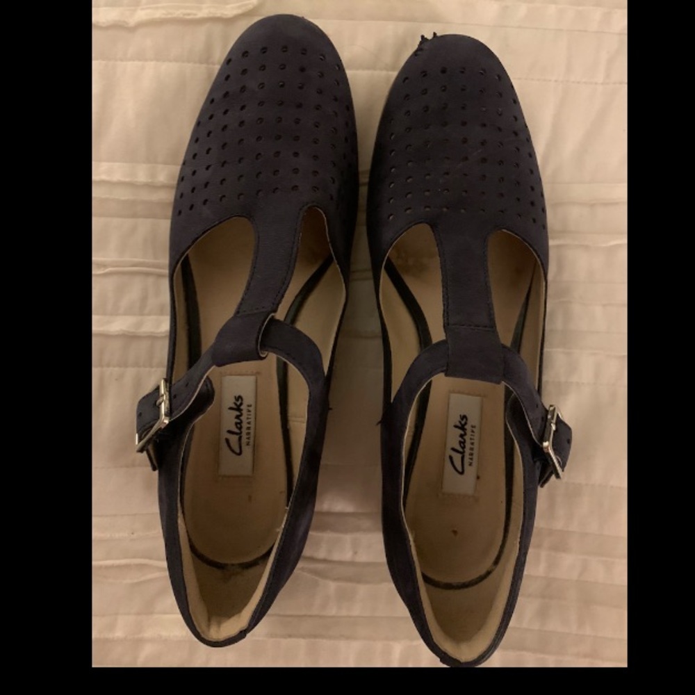 navy blue clark’s size 7.5 w/ buckle and low heel